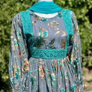 Simple kamarchin dress